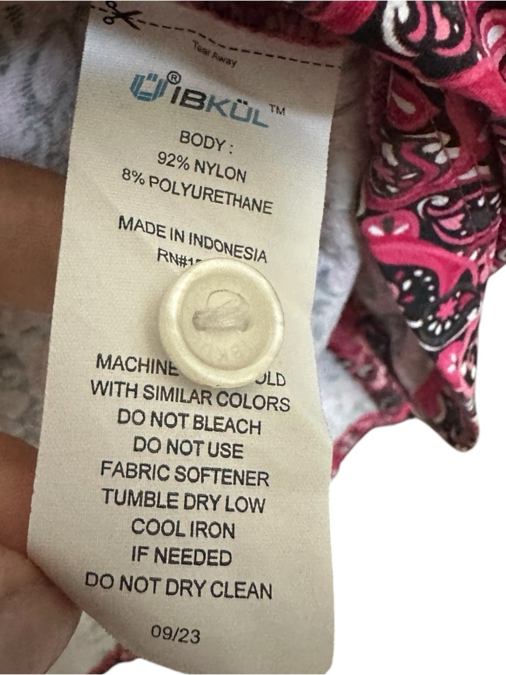 IBKUL Pink Paisley Short-Sleeve Button-Down Shirt - Picture 5 of 7